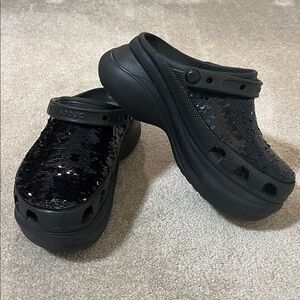 Crocs Classic Bae Platform Clog Sequin Black gold W 7